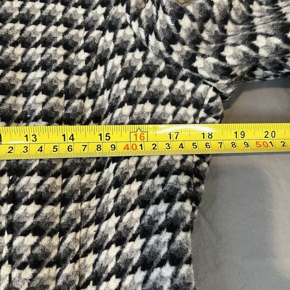Croft & Barrow Small Black/White/Gray Wool Houndstooth Pattern Coat Knee Length - Picture 6 of 9